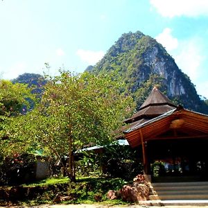 The Cliff & River Jungle Resort Пханом Exterior photo
